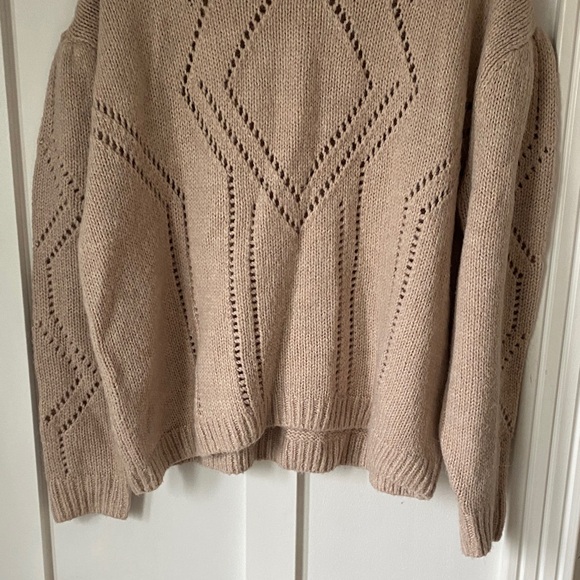 H&M Women's Beige Sweater - Picture 4 of 10